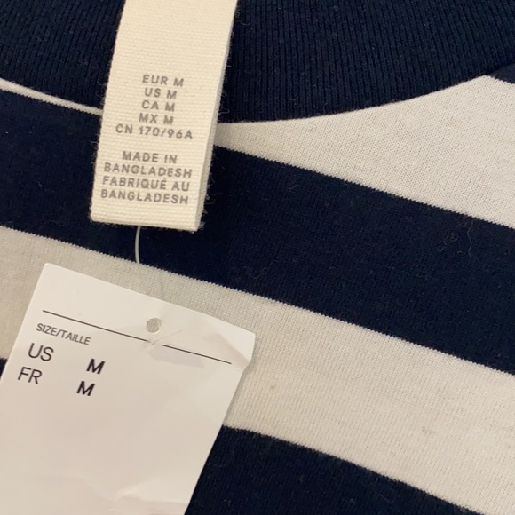 H&M stripped navy and white T-shirt dress. - Picture 4 of 4